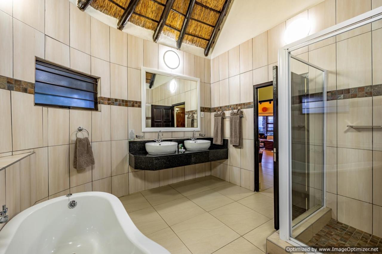 Zulu Nyala Game Lodge 赫卢赫卢韦 外观 照片